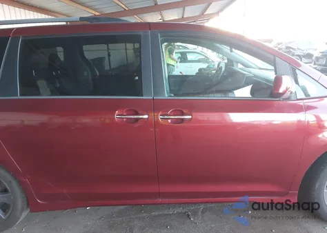 2017 Toyota Sienna Se 8 Passenger from USA, damaged, VIN 5TDXZ3DC2HS828053